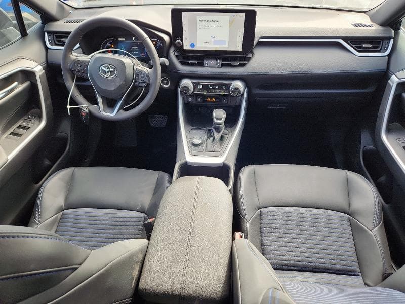 2025 TOYOTA RAV4 XSE 8