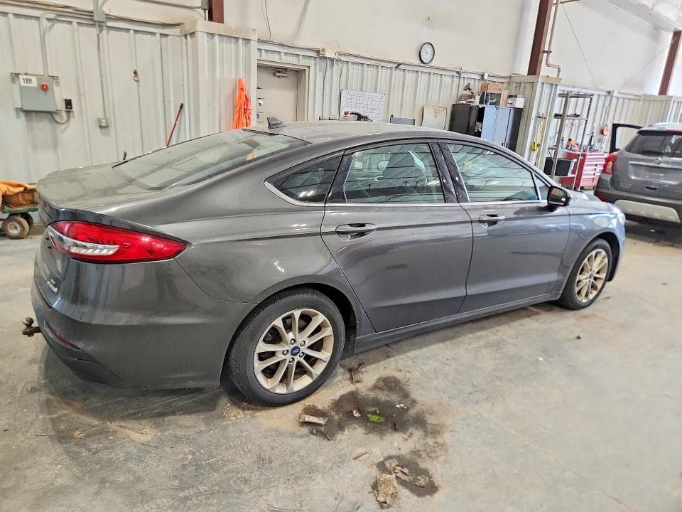 2019 FORD FUSION SE 3