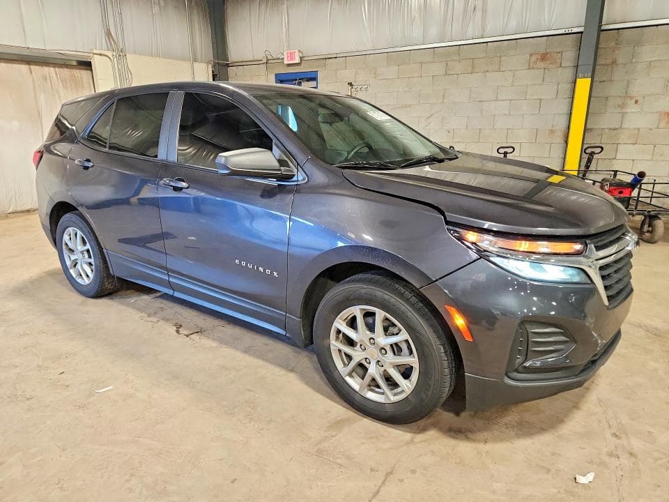 2022 CHEVROLET EQUINOX LS 4