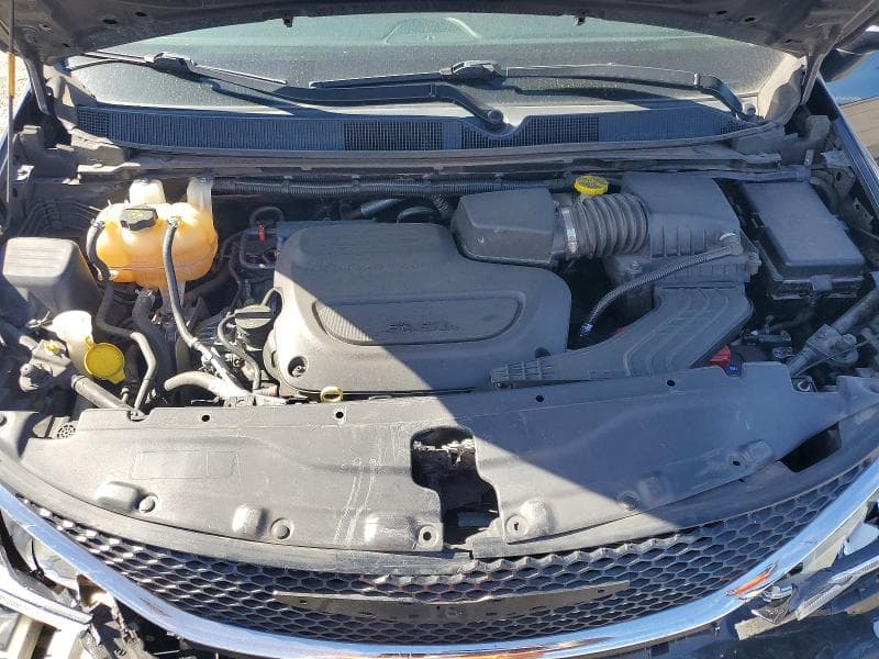 2020 CHRYSLER PACIFICA TOURING L 12
