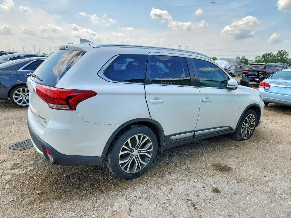 2018 MITSUBISHI OUTLANDER SE 3