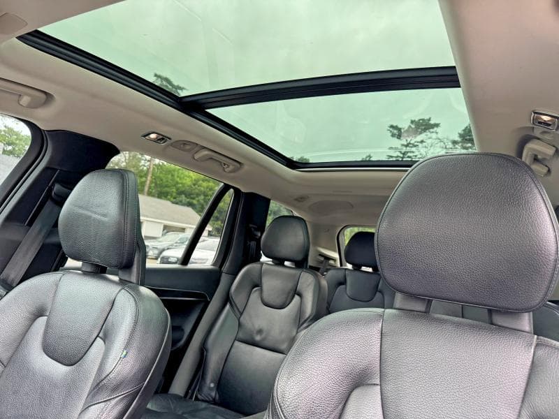 2018 VOLVO XC90 T6 9