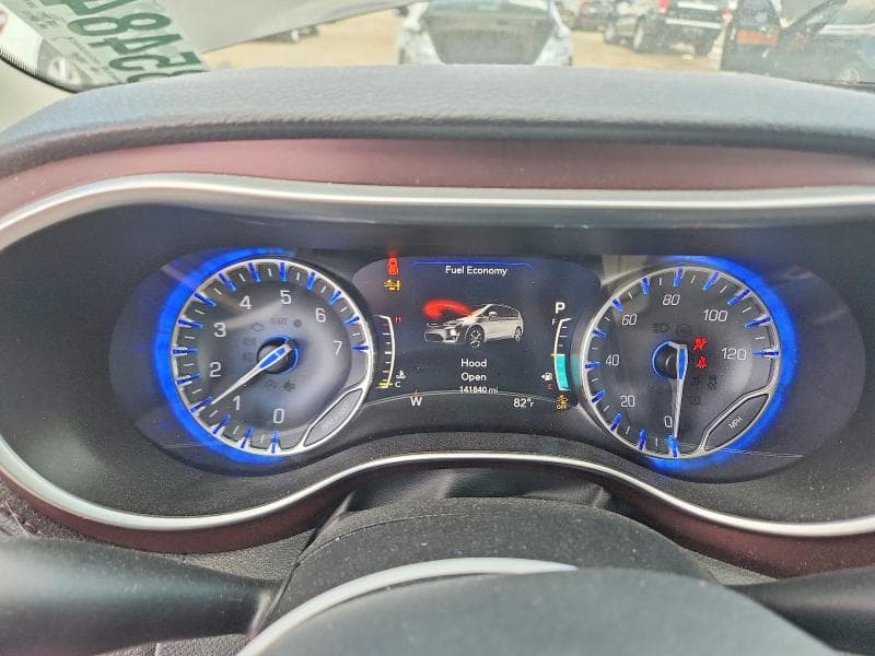 2017 CHRYSLER PACIFICA LIMITED 9
