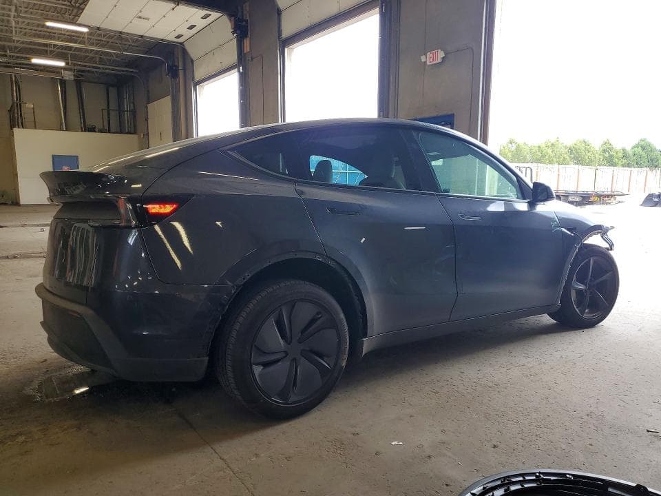 2026 TESLA MODEL Y 3
