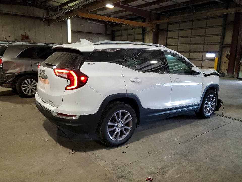 2023 GMC TERRAIN SLT 3