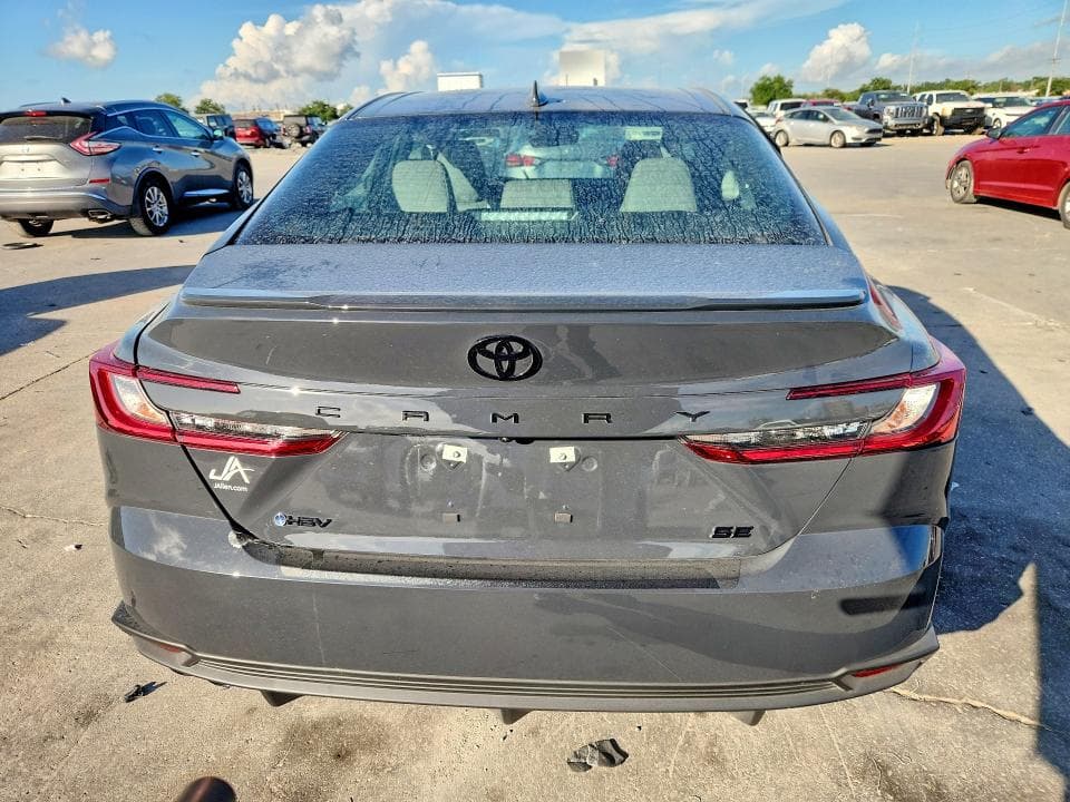2026 TOYOTA CAMRY SE 6