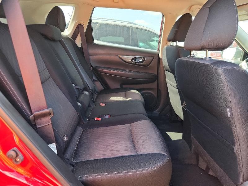 2017 NISSAN ROGUE SV 10