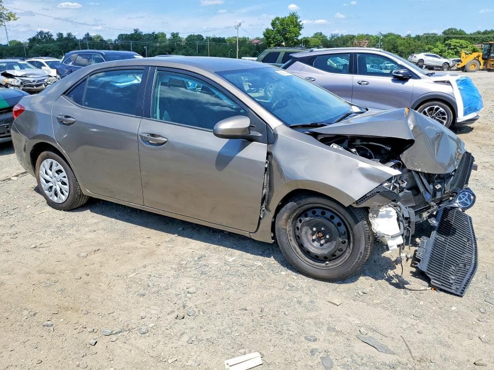 2019 TOYOTA COROLLA LE 4