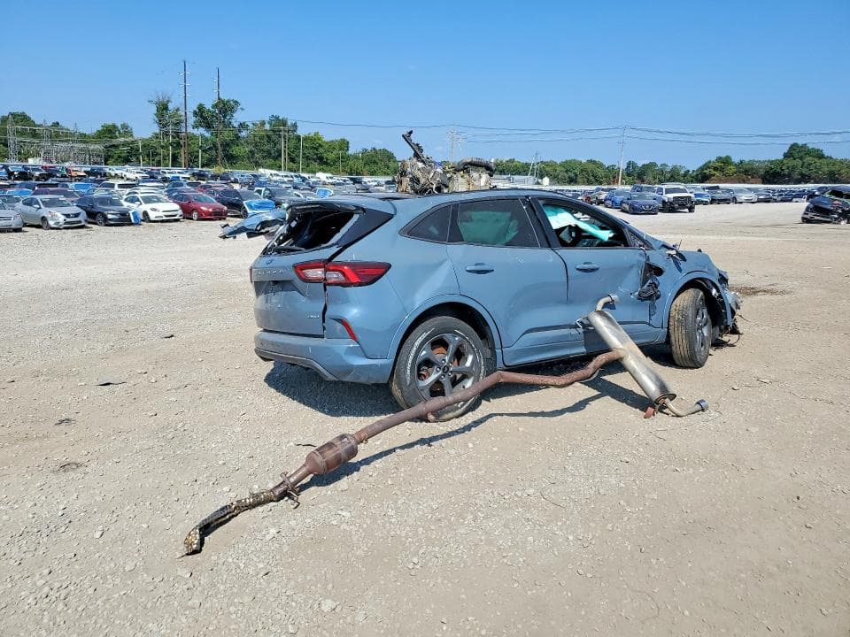 2023 FORD ESCAPE ST LINE 3