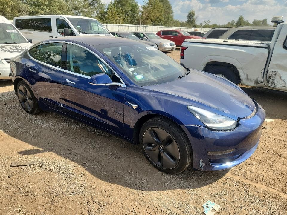 2018 TESLA MODEL 3 4