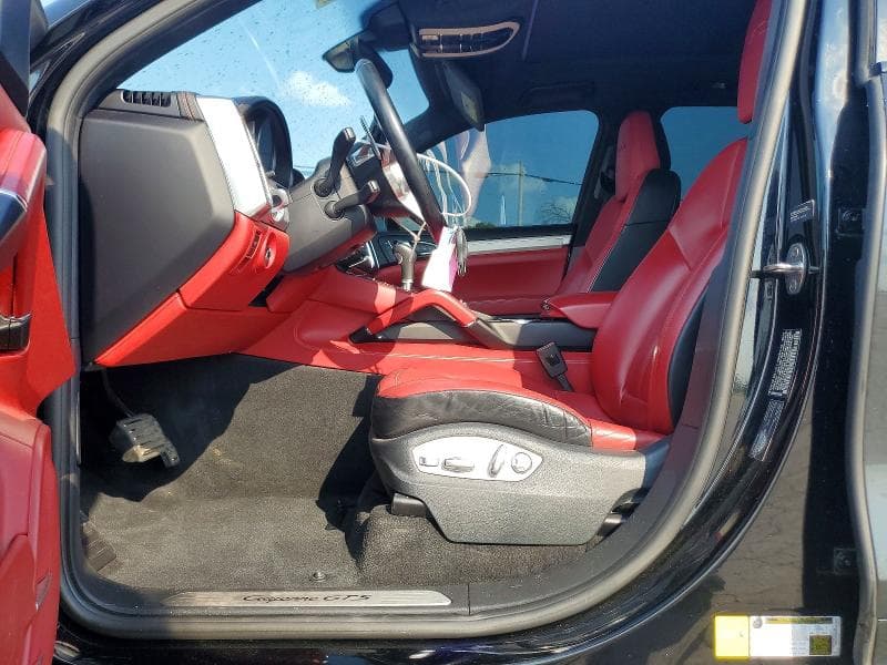 2017 PORSCHE CAYENNE GTS 7