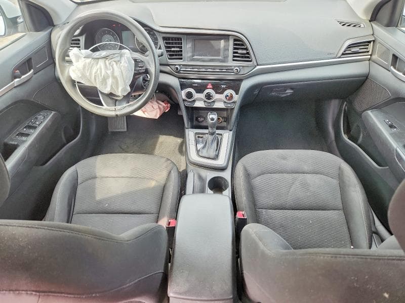 2019 HYUNDAI ELANTRA SE 8