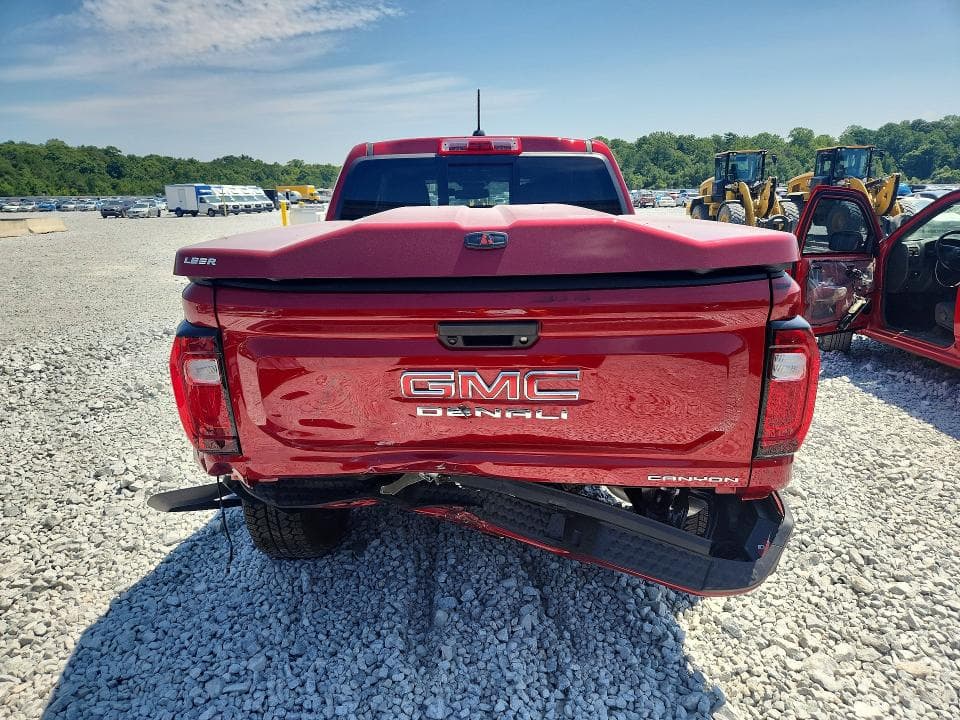 2026 GMC CANYON DENALI 6