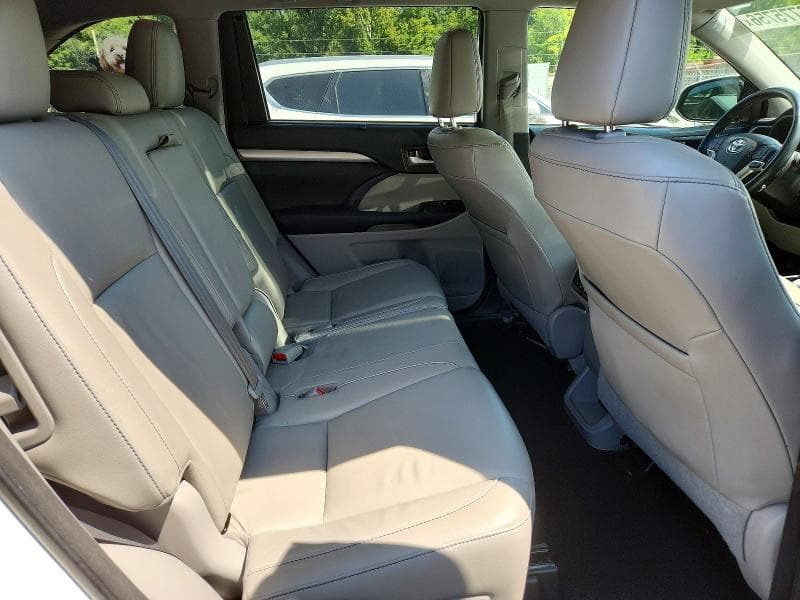 2017 TOYOTA HIGHLANDER XLE 11