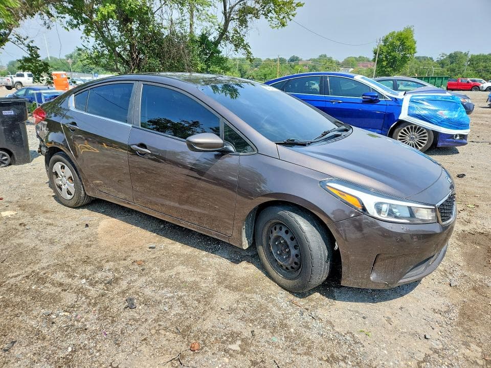 2017 KIA FORTE LX 4