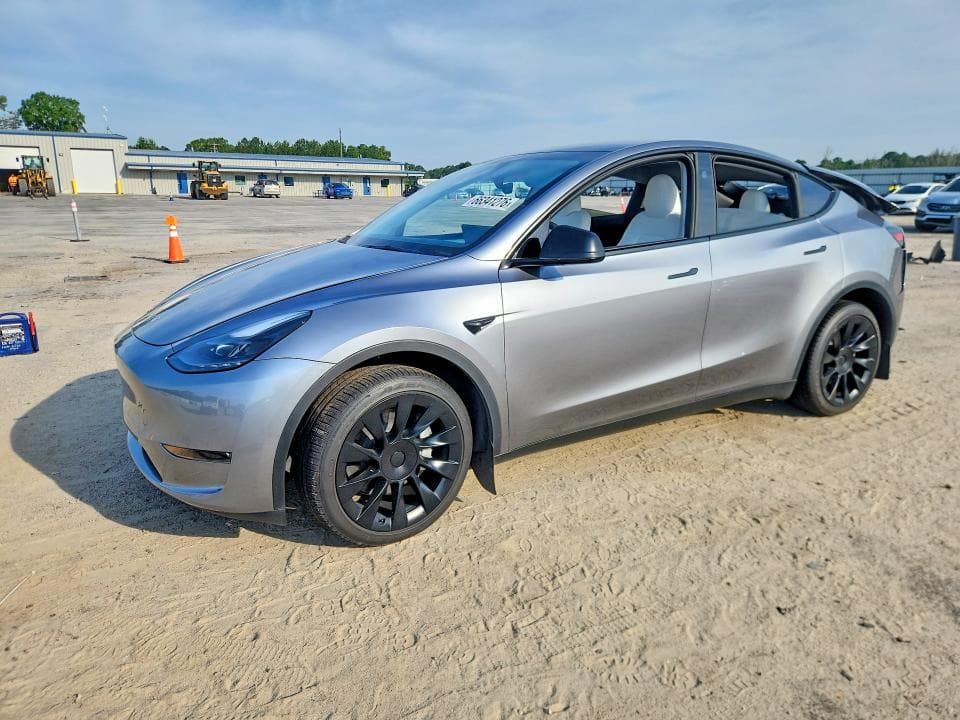 2024 TESLA MODEL Y - 1