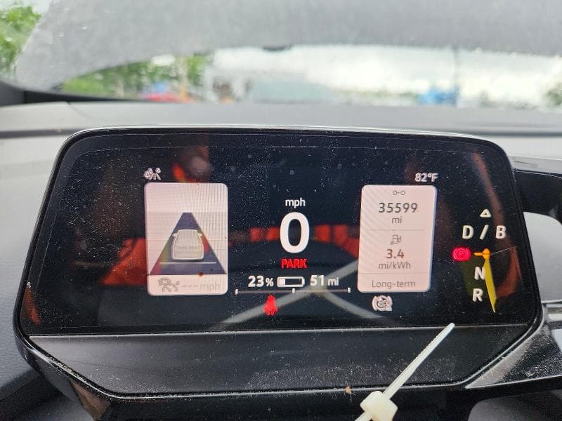 2022 VOLKSWAGEN ID.4 PRO 9