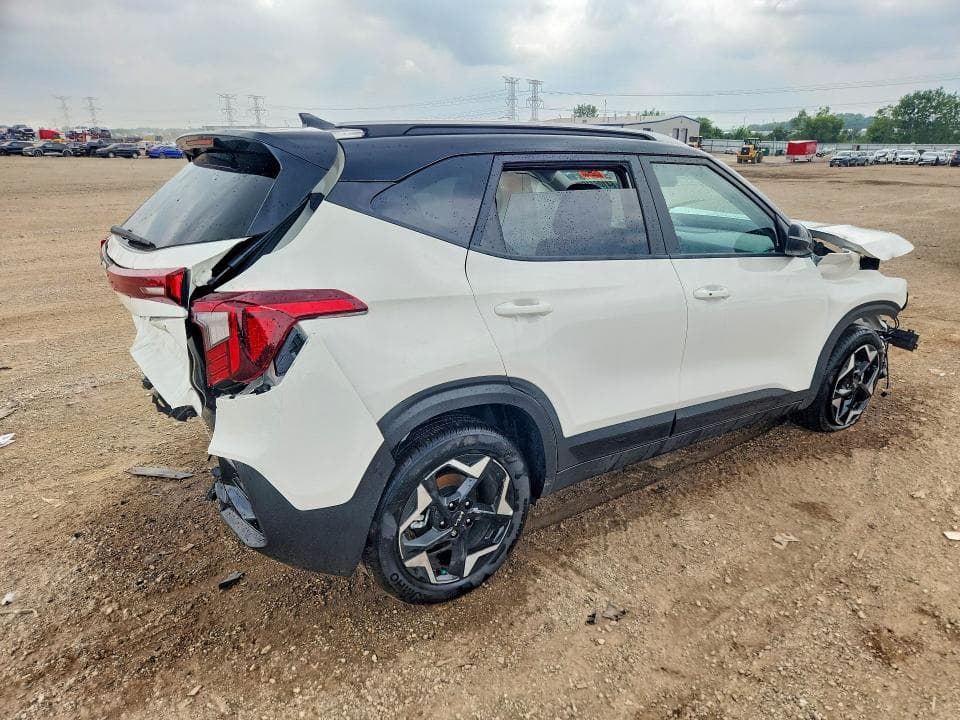 2025 KIA SELTOS S 3