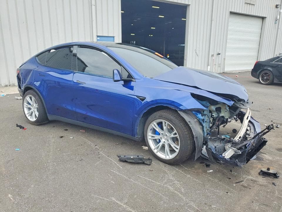 2020 TESLA MODEL Y 4