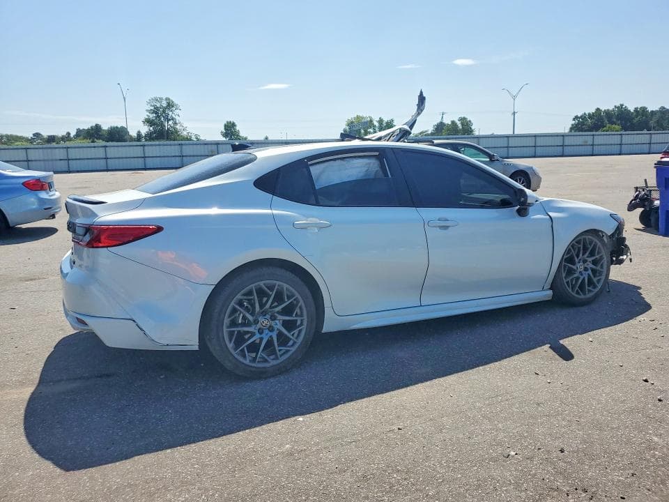 2025 TOYOTA CAMRY SE 3