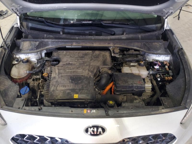 2021 KIA NIRO LX 11