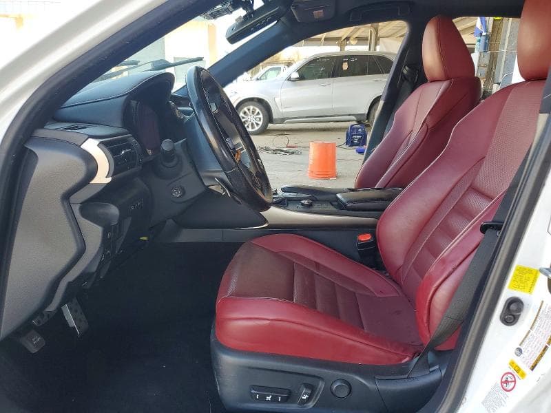 2018 LEXUS IS 300 7