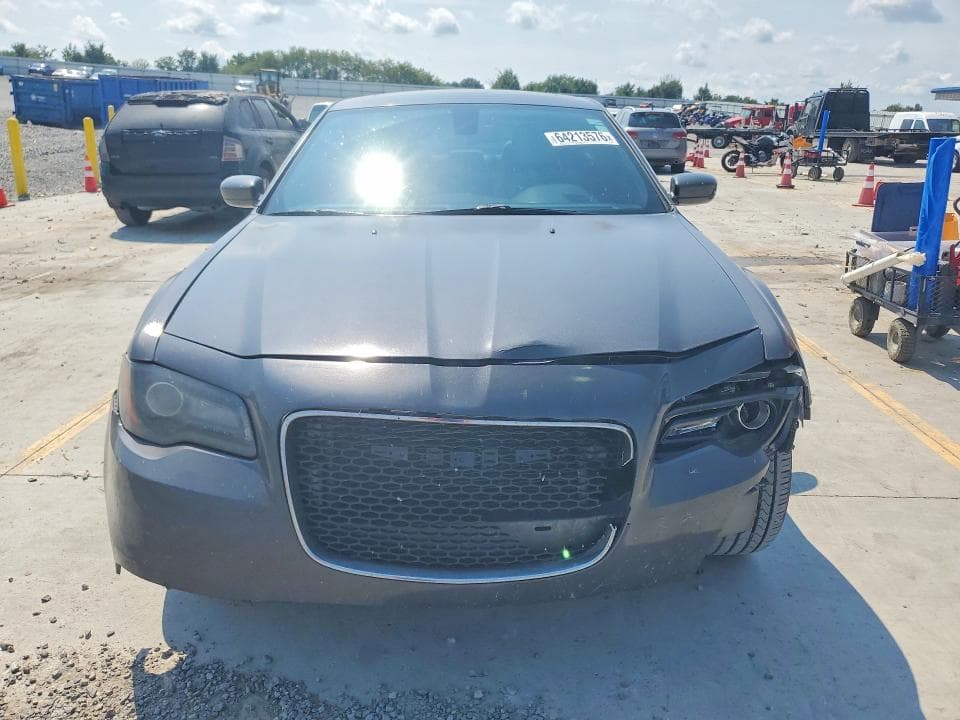 2018 CHRYSLER 300 S 5