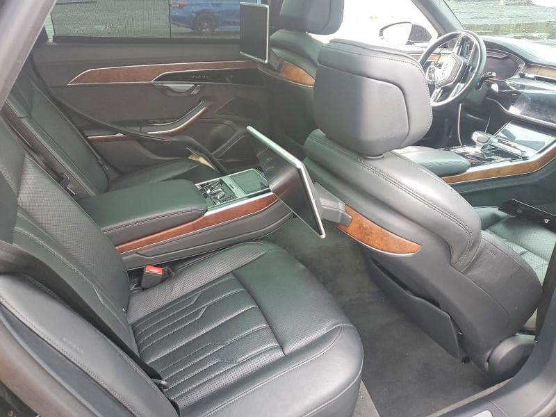 2019 AUDI A8 L 10