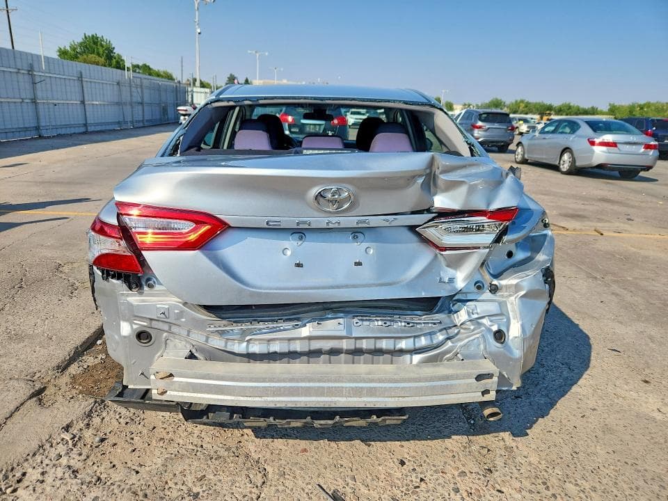 2018 TOYOTA CAMRY LE 6
