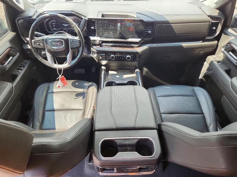 2024 GMC SIERRA K2500 SLT 8