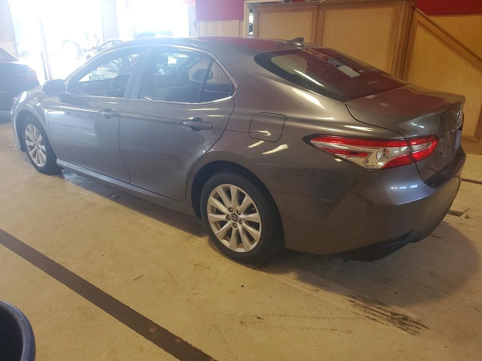 2019 TOYOTA CAMRY LE 2