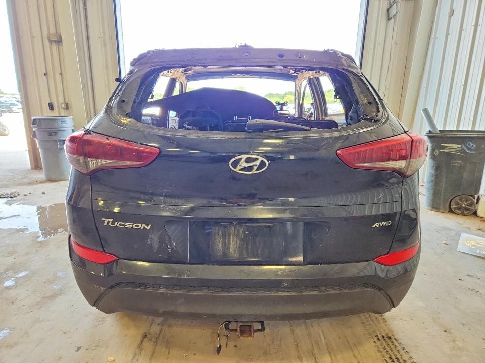 2017 HYUNDAI TUCSON SE 6