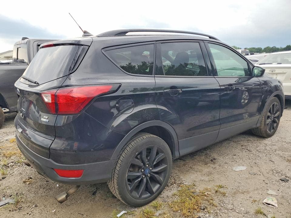 2019 FORD ESCAPE SE 3