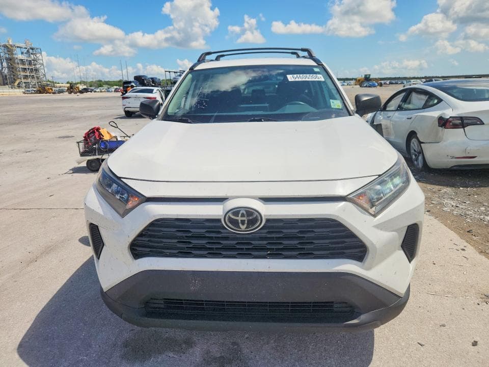 2019 TOYOTA RAV4 LE 5