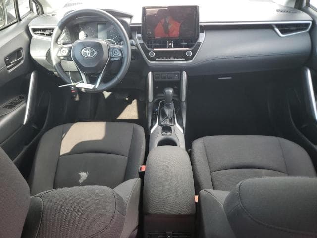 2024 TOYOTA COROLLA CROSS LE 8