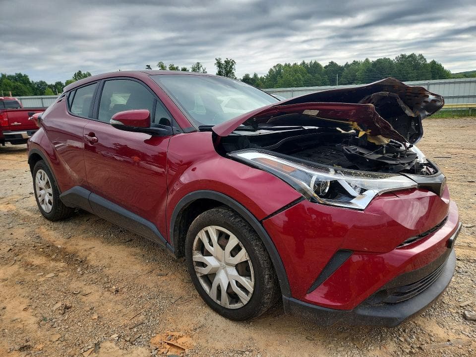2019 TOYOTA C-HR LE 4