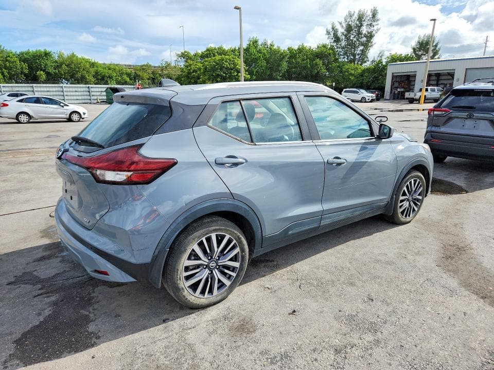 2021 NISSAN KICKS SV 3
