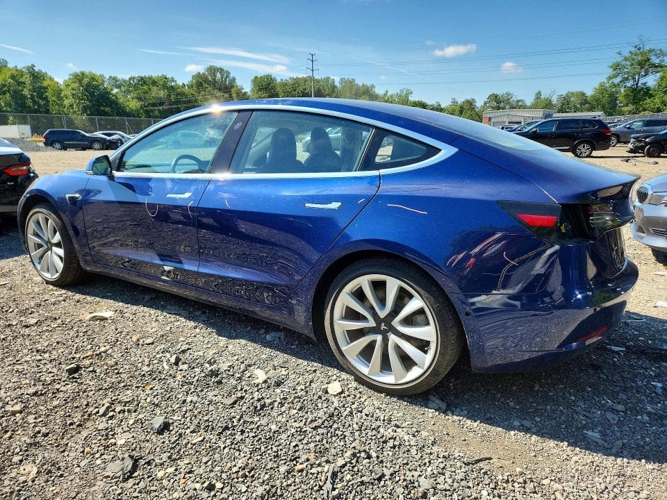 2018 TESLA MODEL 3 2