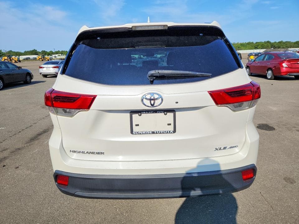 2026 TOYOTA HIGHLANDER XLE 6