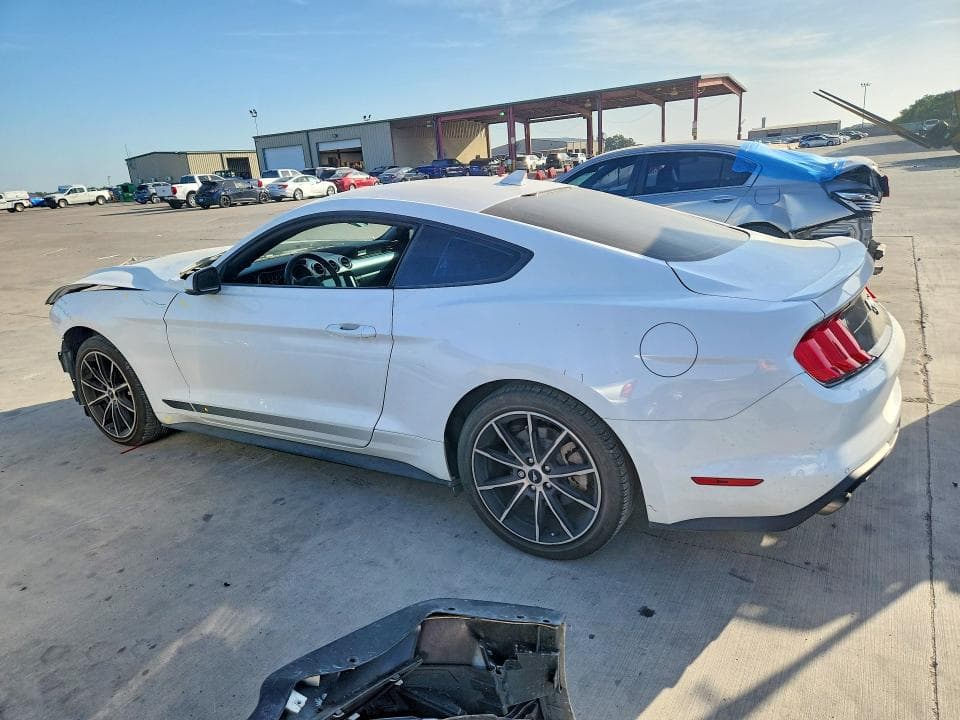 2022 FORD MUSTANG 2