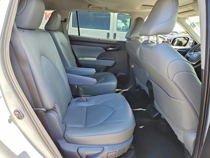 2025 TOYOTA HIGHLANDER HYBRID XLE 10