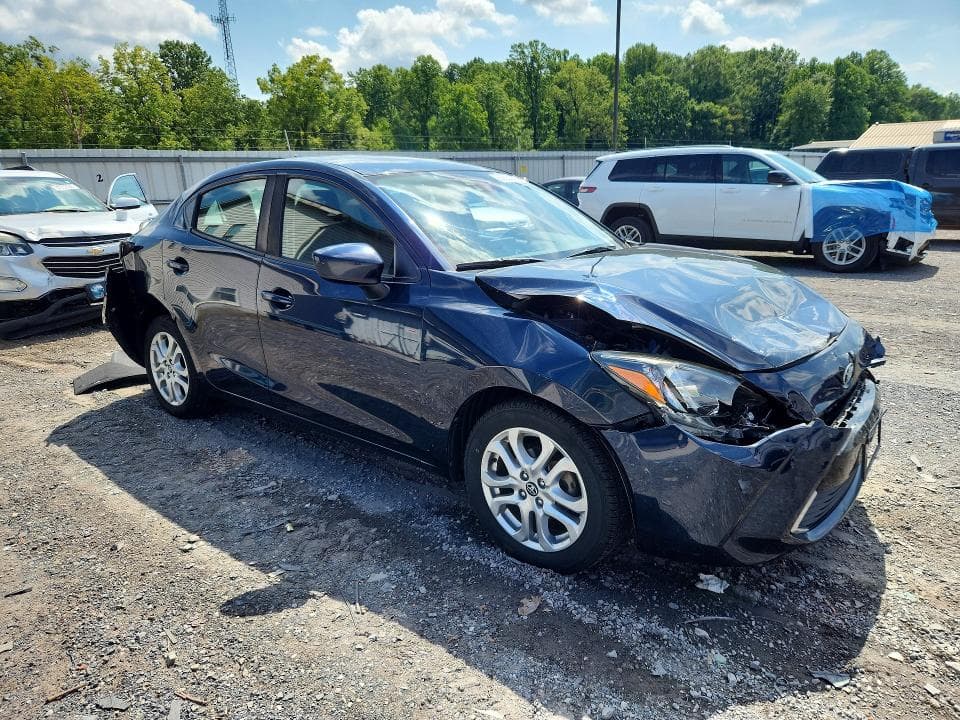 2017 TOYOTA YARIS IA BASE 4