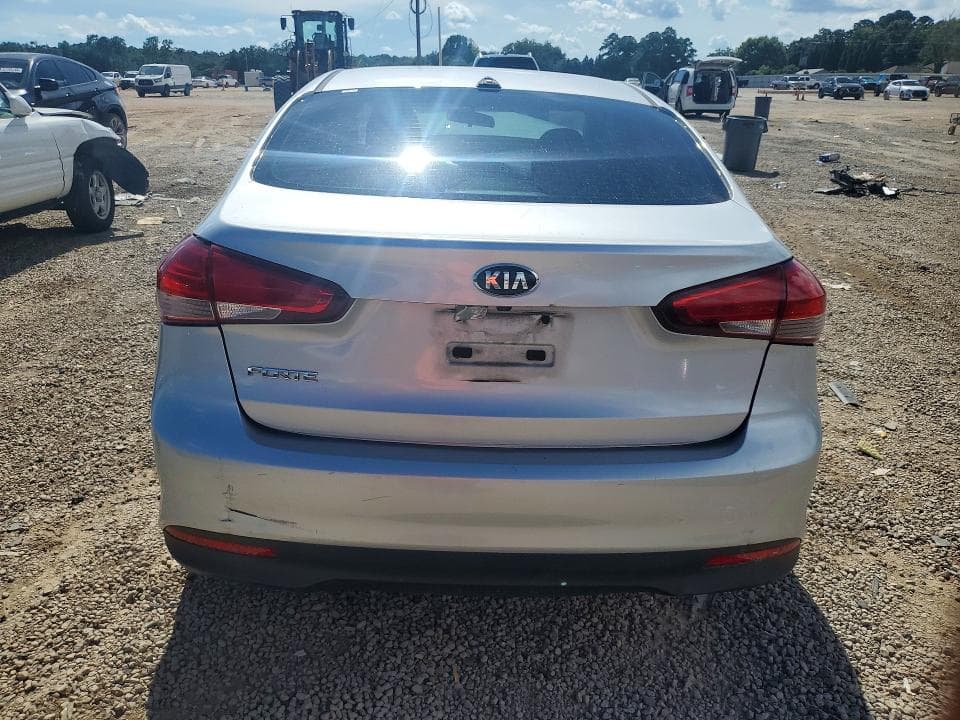 2017 KIA FORTE LX 6