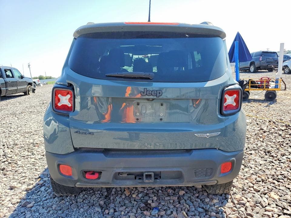 2017 JEEP RENEGADE TRAILHAWK 6