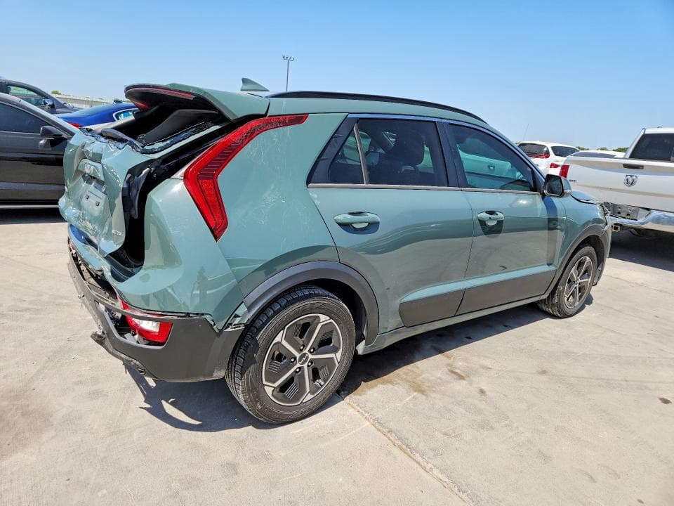 2023 KIA NIRO EX 3
