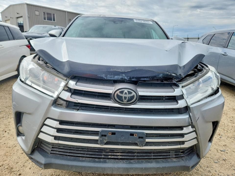 2018 TOYOTA HIGHLANDER LE 5
