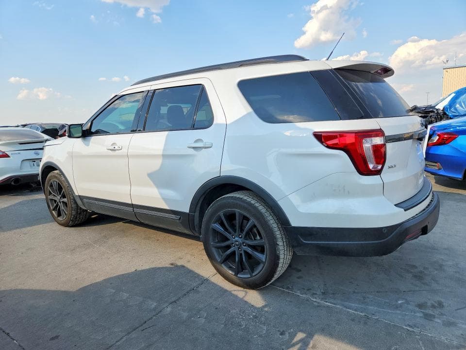 2019 FORD EXPLORER XLT 2