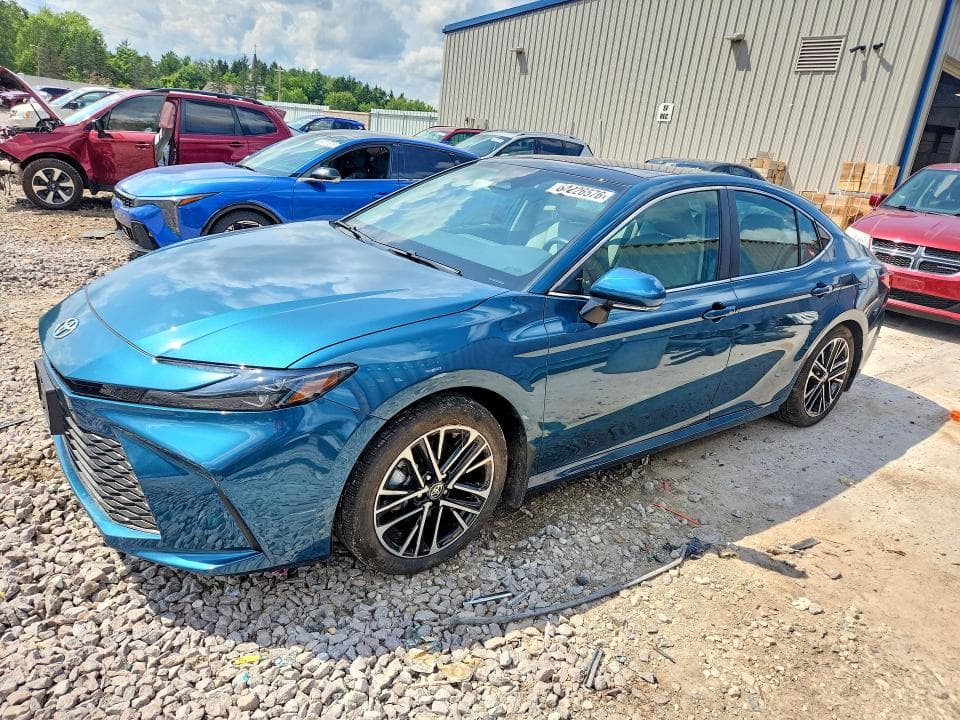 2025 TOYOTA CAMRY XLE - 1