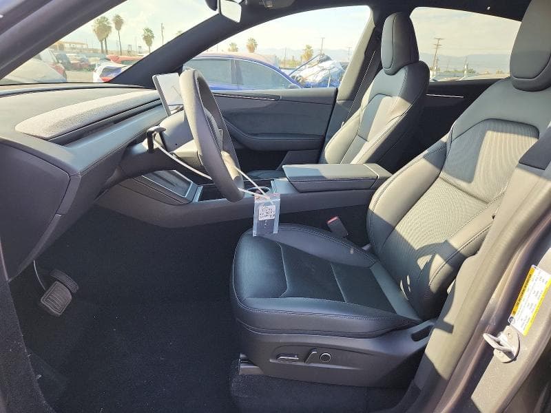 2026 TESLA MODEL Y 7