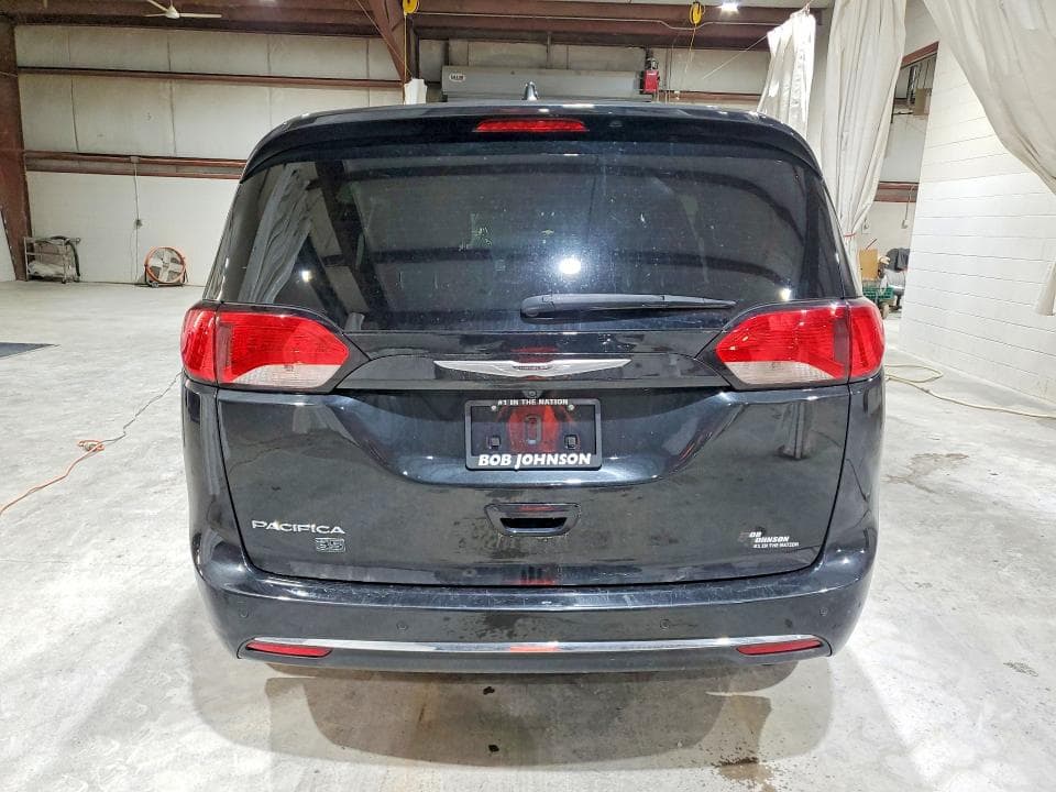2020 CHRYSLER PACIFICA TOURING L 6